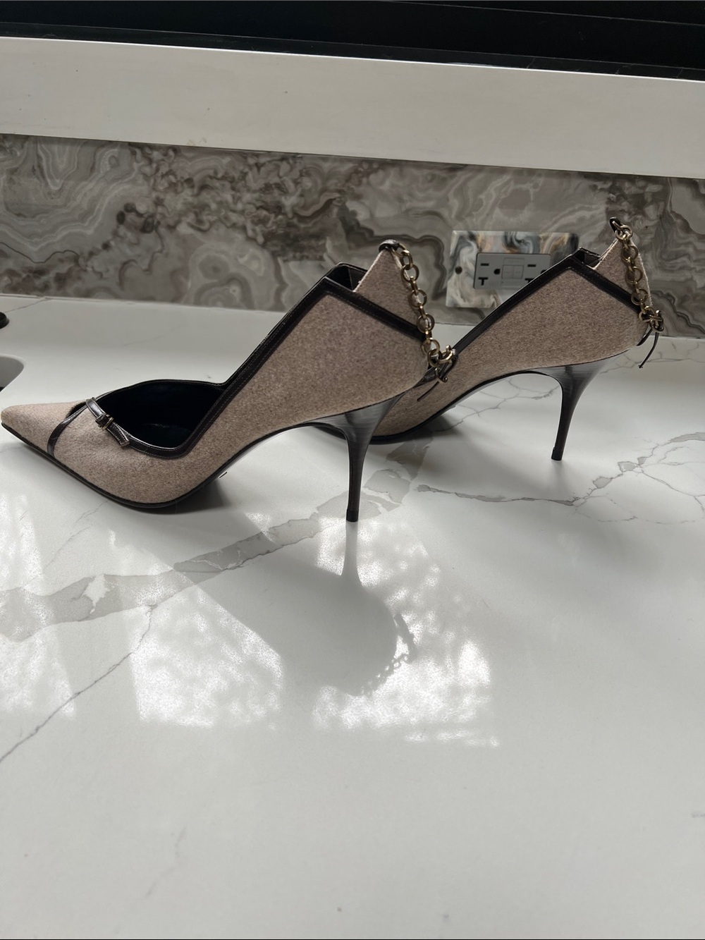 Alexandra Neel Sz 40.5 (US 9) Wool and Leather Pointed Toe Heels Pumps - New